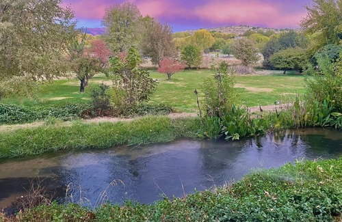 Cornville Cottage | Creekside Farm Cottage Minutes from Sedona!