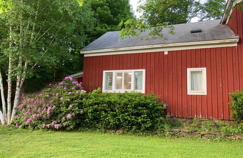 Roxbury House | Creekside Getaway, a spacious, Elegant Catskill Mountain retreat