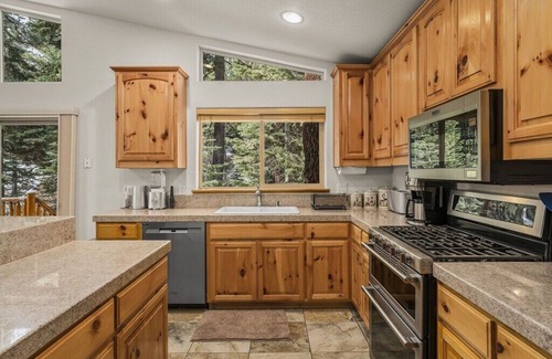 Incline Village House | Creekside Incline Village Home Near Skiing, Lake, Hyatt Casino