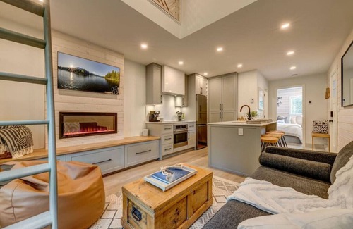 Whistler Creekside Hotel | Creekside Insbrook New