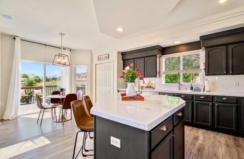 Northeast Colorado Springs House | Creekside Mountain View Retreat, Hot Tub, Sleeps 14, 6 Kings, 5 bathrooms