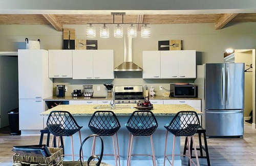 Fruitport House | Creekside - Secluded Sanctuary near Spring Lake/Grand Haven/Holland/Muskegon