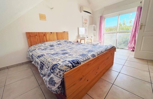 Petite-ÃŽle House | Creole Varangue with heated pool/balneotherapy in the wild south