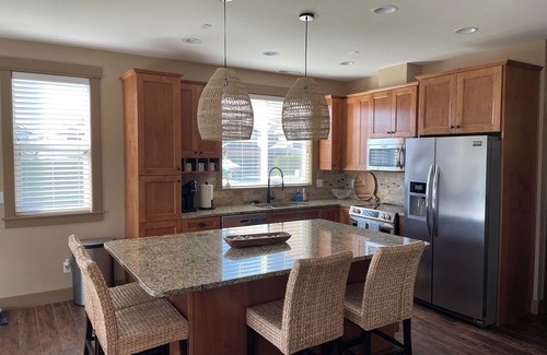 Quincy House | Crescent Bar 4/BD 3/BA House! Close to Gorge Concerts, Wine Tasting & River!