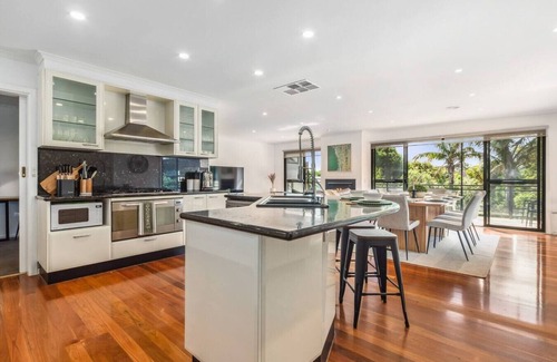Mornington Peninsula Apartment | Crest of a Wave - Olivers Hill