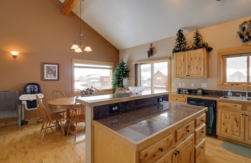 Crested Butte South Condo | Crested Butte South Condo w/View: 10 Mi to Skiing
