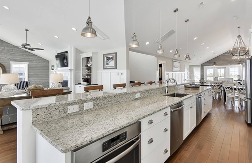 Pine Island House | Crew Quarters - 16BR Oceanfront with Elevator, Pool and More!