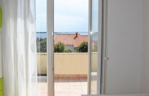 Mandre Apartment | Crnika