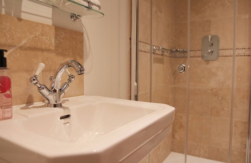 Painswick Bed & Breakfast | Croft House Guest Suite