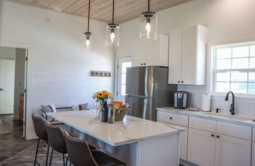Fredericksburg Cottage | Cross Mountain Cottages 8 | Chill Spot w/Firepit