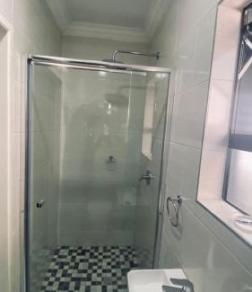 Pretoria House | Crown Palace Guesthouse