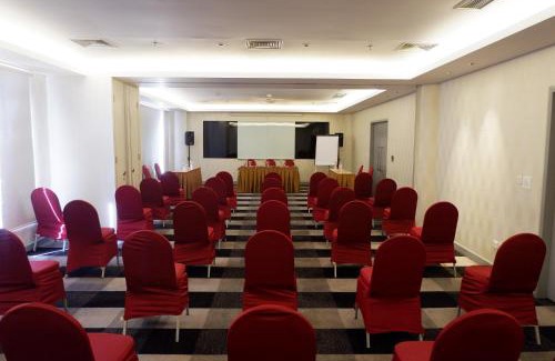 Surabaya Hotel | CROWN PRINCE Hotel Surabaya Managed by Midtown Indonesia