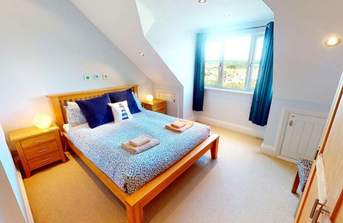 Croyde House | CROYDE WAVES 4 Bedrooms