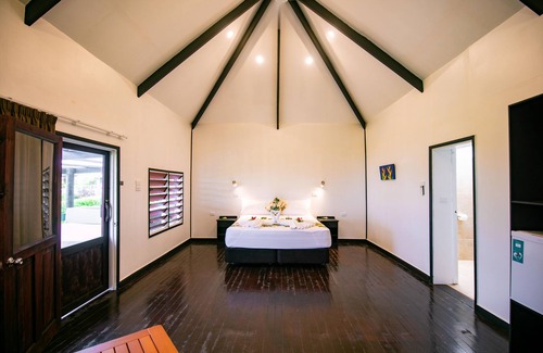 Namanggumanggua Hotel | Crusoe's Retreat