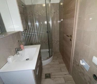 Beli Apartment | Crveni apartman