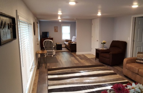 Spicer House | Crystal clean Green Lake, Spicer, MN seasonal rental