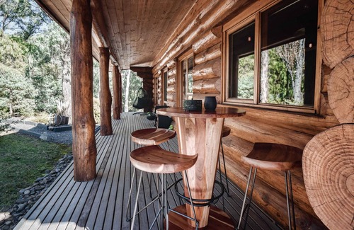 Sawmill Settlement Cabin | Cuan Den Log Cabin - Base of Mt Buller - Sept Holidays Availability