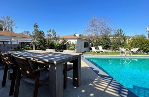 Ladera Heights House | Cubier: 4-Unit Complex W/ Swimming Pool (MKW-LAD)