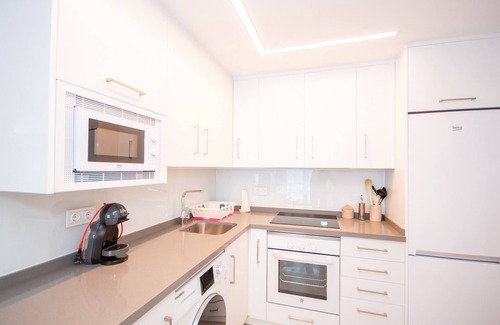 Benalmadena Apartment | Cubo's Apartamento Tivoli B3/free wifi/air conditioning