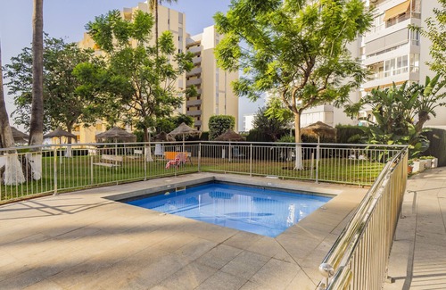 Benalmadena Costa Apartment | Cubo's Beach Side Diana Apartment/community pool/beach access/free wifi