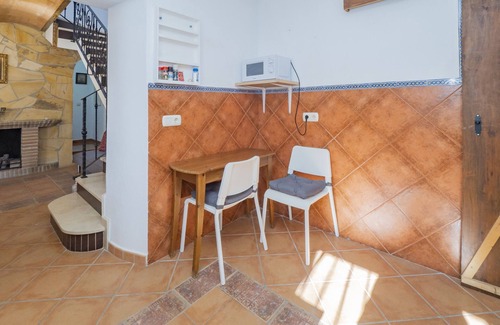 Alhaurin el Grande Cottage | Cubo's Casa La Bravo BBQ Roof Terrace/near urban center/terrace
