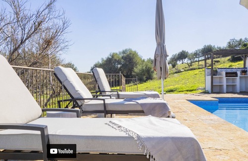 Coin Cottage | Cubo's Casa Rural Pulpito/air conditioning/free wifi/private pool