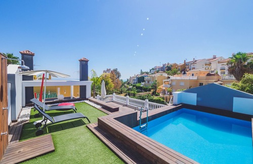 Monte Sancha Villa | Cubo's Gibralfaro House Center/private pool/air conditioning