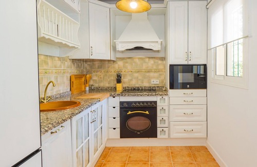 Mijas Ski Chalet | Cubo's Townhouse Sierrezuela