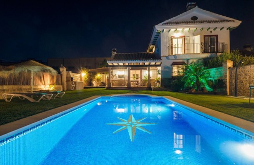 Alhaurin el Grande Cottage | Cubo's Villa La Quinta/private pool/air conditioning/BBQ/free Wi-Fi