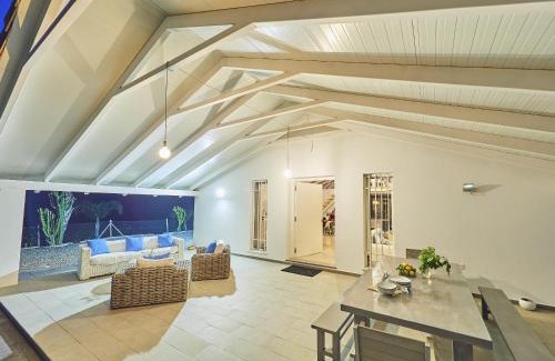 Alhaurin el Grande Villa | Cubo's Villa Loft Monte Perdido