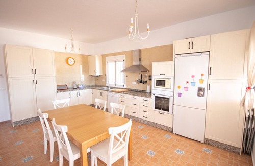 Cartama Villa | Cubo's Villa Miraflores/private pool/air conditioning/BBQ
