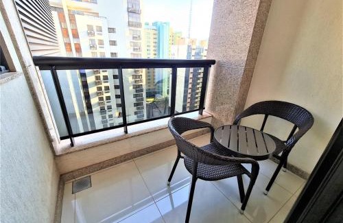 Setor Hoteleiro Norte Apartment | Cullinan 1017E · Hotel Cullinan Luxury Premium com varanda