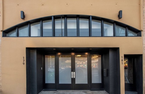 Playa Del Rey House | Culver Lofts B by AvantStay | Steps to the Beach & Restaurants! | Modern Studio