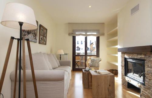 Panticosa Apartment | CuMbre del Sarrio by BeValle