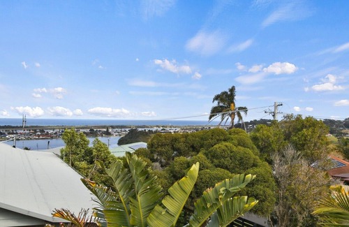 Lakes Entrance House | Cunninghame Views - Lakes Entrance