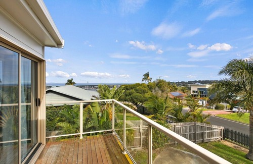Lakes Entrance House | Cunninghame Views - Lakes Entrance