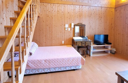 Andeok House | Cunny Pension