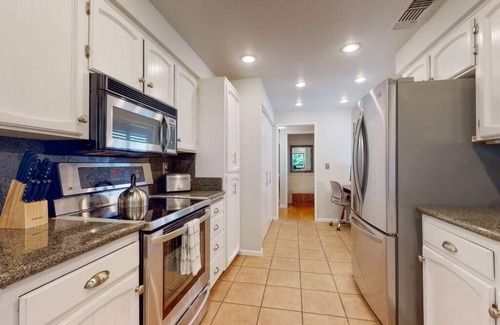 Brookings House | CUSHING COURT TRANQUILITY