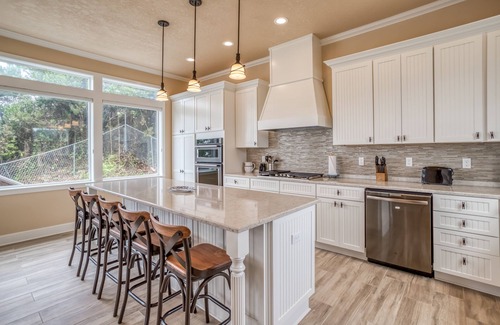 Nelscott House | Custom-Built Ocean Front home with Spectacular Panoramic Ocean Views