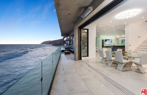 Malibu House | Custom Malibu Beach House Newly Remodeled On Private Beach