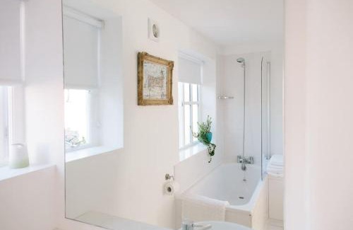 Oxford City Centre House | Cute 1 bed Townhouse in Jericho