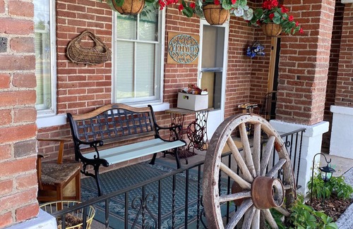 Panguitch House | Cute and Cozy Clover House-Sleeps six comfortably!
