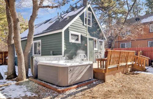 Sugarloaf House | Cute and Cozy Cottage- Big Bear Retreat in the Pines