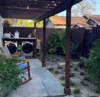 Tampa Heights House | Cute and Cozy Studio