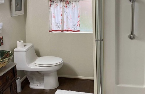 Morro Bay Cottage | Cute and quaint ocean view cottage -with an ocean view and close to the beach!