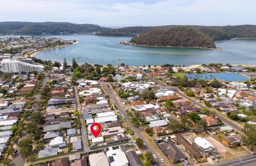 Ettalong Beach House | Cute Coastal 2-Bedroom Getaway