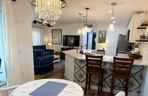 Cortez House | Cute Cortez Water View Getaway