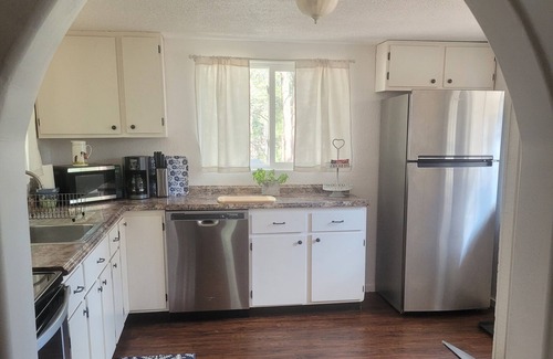 Colorado Springs Cottage | Cute cozy cottage style duplex