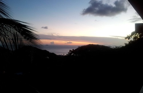 Monte Cottage | Cute Cozy Cottage with private entrance and ocean views in prime neighborhood