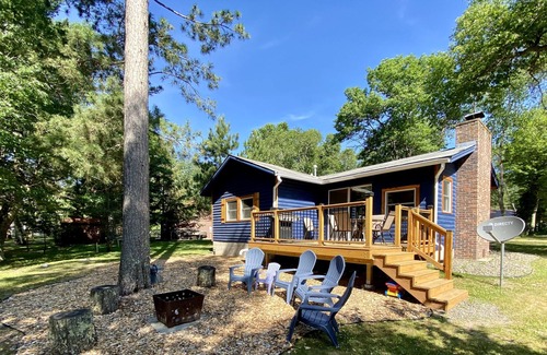 Crosslake House | Cute, Cozy Original Cabin Character with Modern Amenities